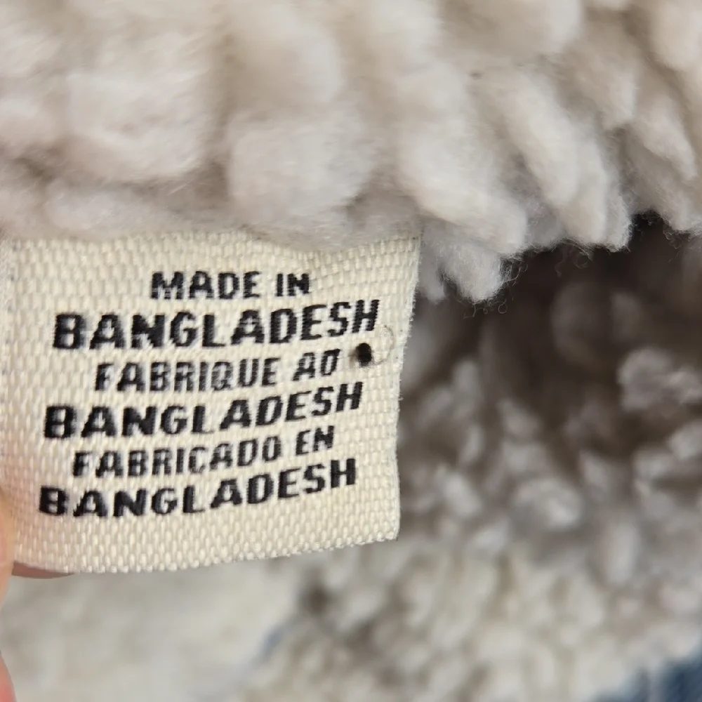 Levi's Light Blue Denim Jacket with Cream Sherpa Collar - Picture 11 of 11